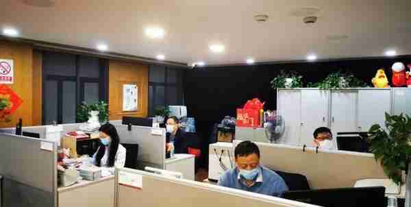这是来自浦发银行上海分行员工的“坚守与承诺”