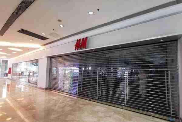 一夜损失800亿，关闭中国首家旗舰店，耐克、H&M等洋品牌后悔吗？