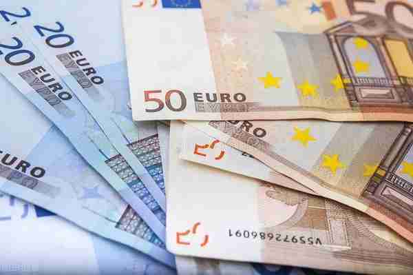 2002年8月欧元对人民币汇率(02年欧元兑人民币汇率)